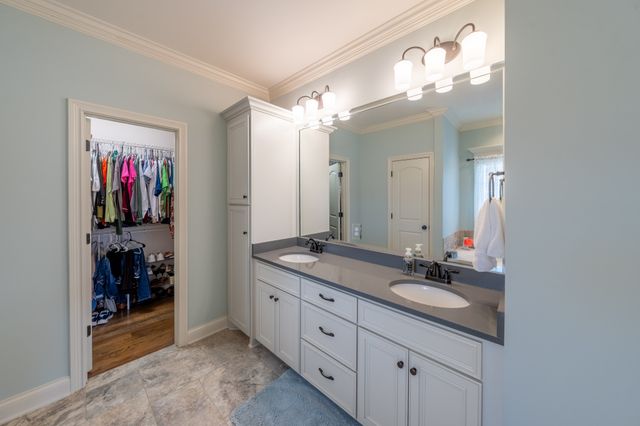 901 Larkspur Ln, Lebanon, TN 37087