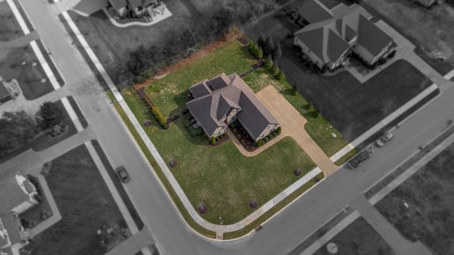 901 Larkspur Ln, Lebanon, TN 37087