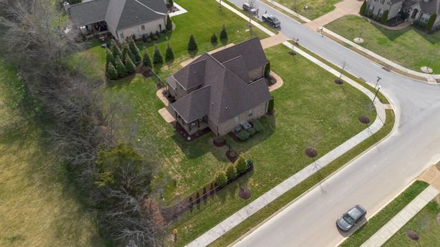 901 Larkspur Ln, Lebanon, TN 37087