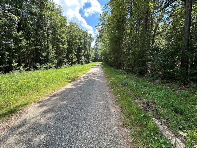 91 Road 2726, Cleveland, TX 77327