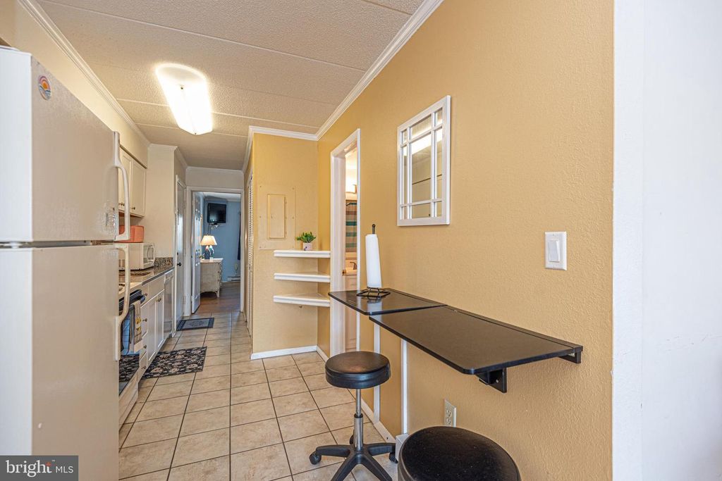 2 80TH ST #402, Ocean City, MD 21842