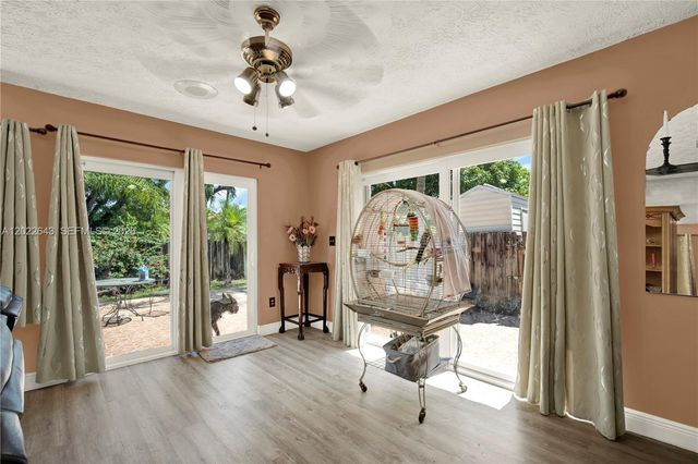 10813 SW 158th Ln, Miami, FL 33157