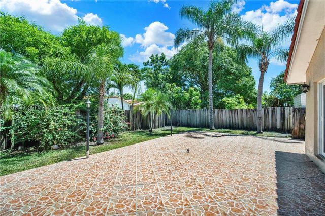 10813 SW 158th Ln, Miami, FL 33157