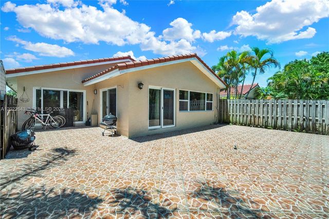 10813 SW 158th Ln, Miami, FL 33157