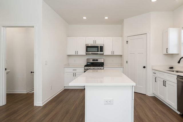 15571 Finley Way, South Beloit, IL 61080