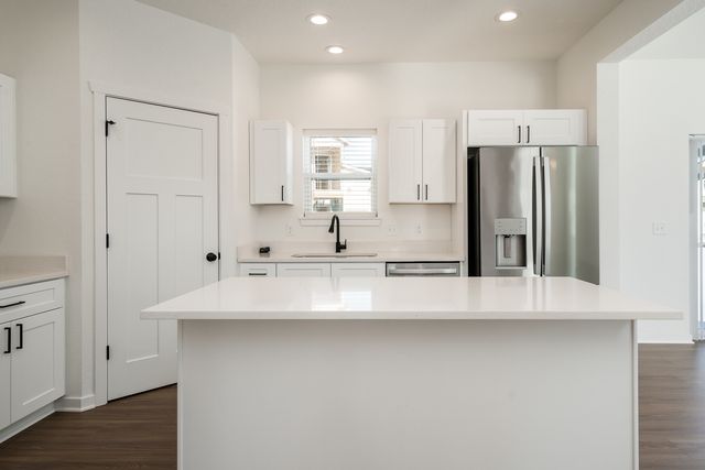 15571 Finley Way, South Beloit, IL 61080