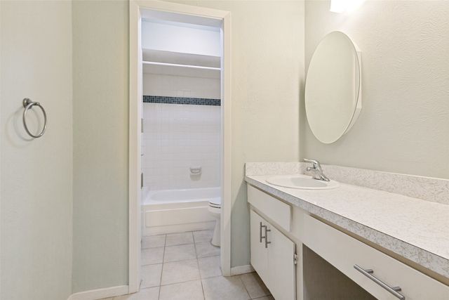 10732 Pagewood Drive 48, Dallas, TX 75230