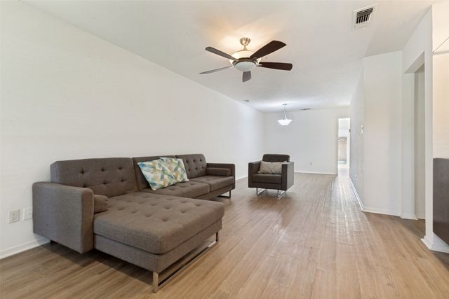 10732 Pagewood Drive 48, Dallas, TX 75230