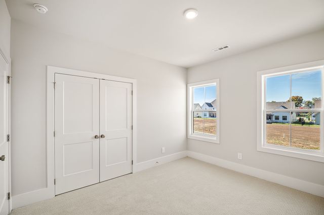 1956 Harmony Rd, Spring Hill, TN 37174