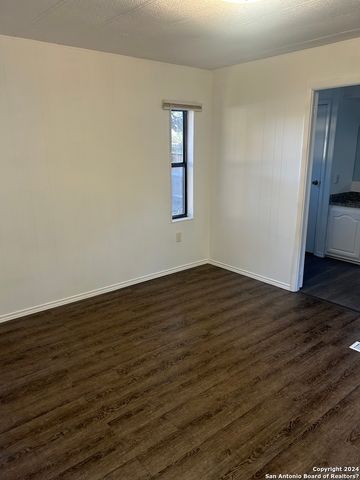 24815 aue, San Antonio, TX 78257