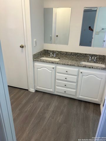 24815 aue, San Antonio, TX 78257