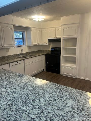 24815 aue, San Antonio, TX 78257