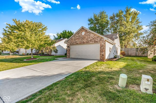 635 Muirfield Drive, Brownsburg, IN 46112