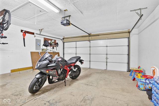 635 Muirfield Drive, Brownsburg, IN 46112