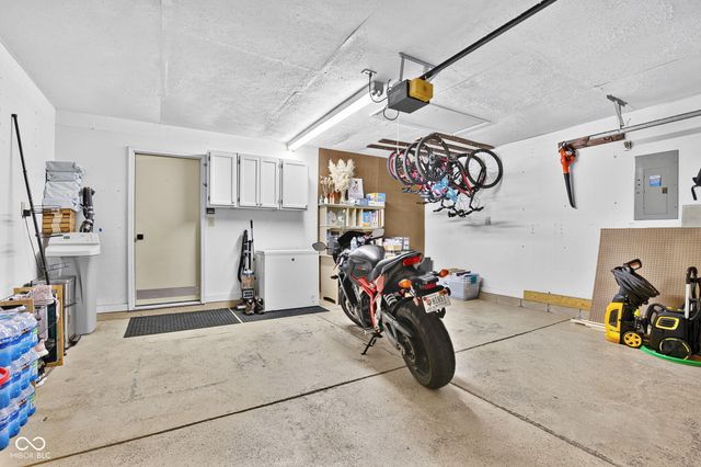 635 Muirfield Drive, Brownsburg, IN 46112