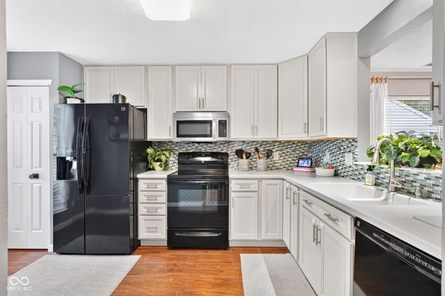 635 Muirfield Drive, Brownsburg, IN 46112