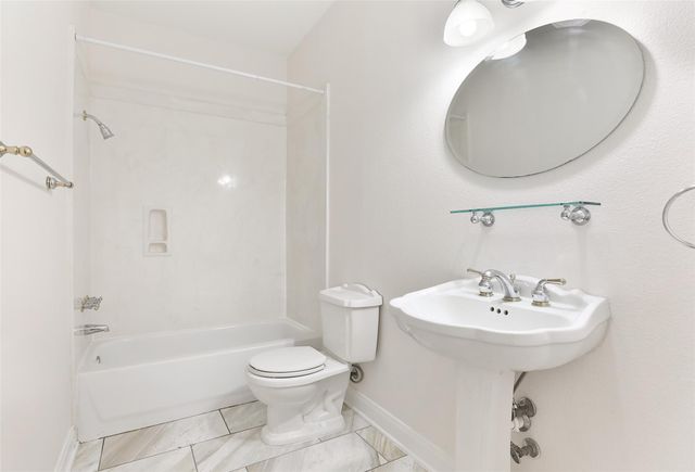 115 5th Street, Sugar Land, TX 77498