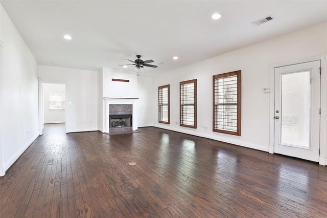 115 5th Street, Sugar Land, TX 77498