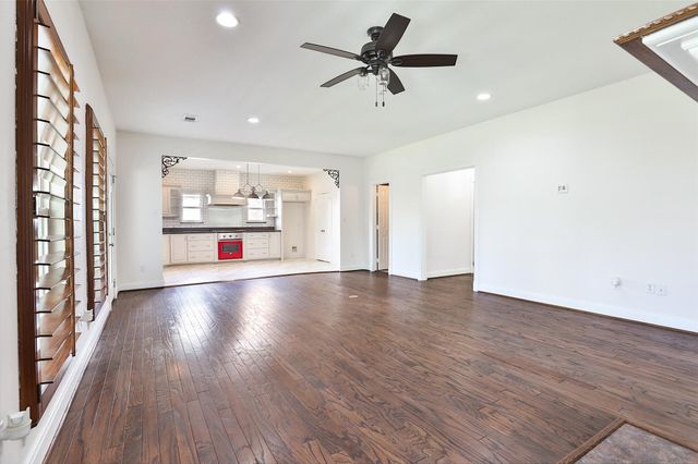 115 5th Street, Sugar Land, TX 77498