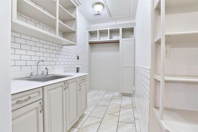 115 5th Street, Sugar Land, TX 77498