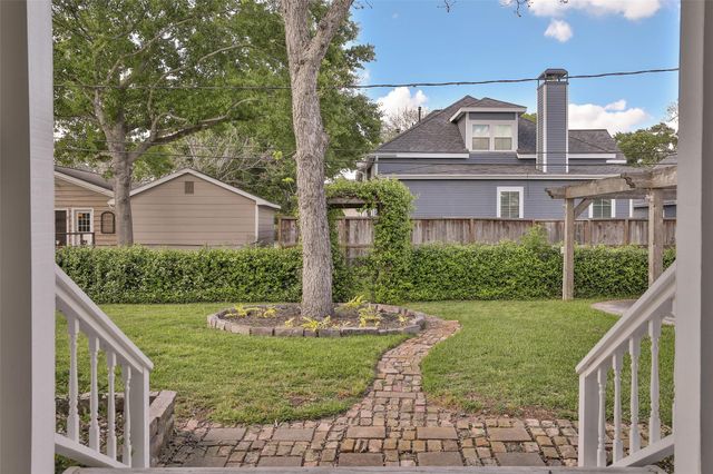 115 5th Street, Sugar Land, TX 77498