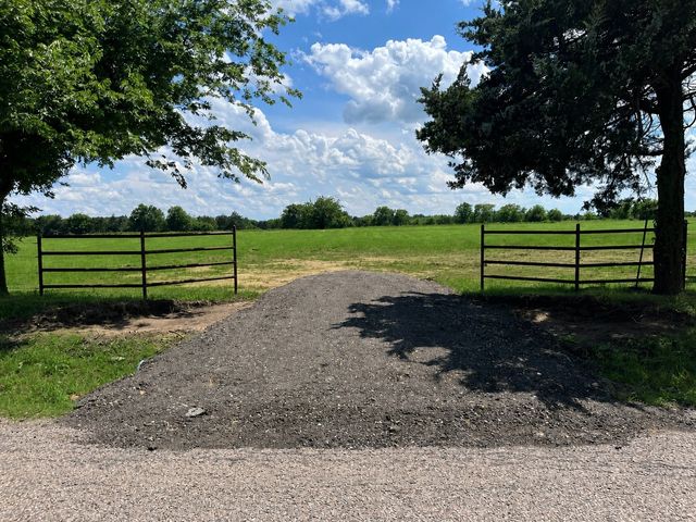 9999 Dugan Chapel Road, Bells, TX 75414