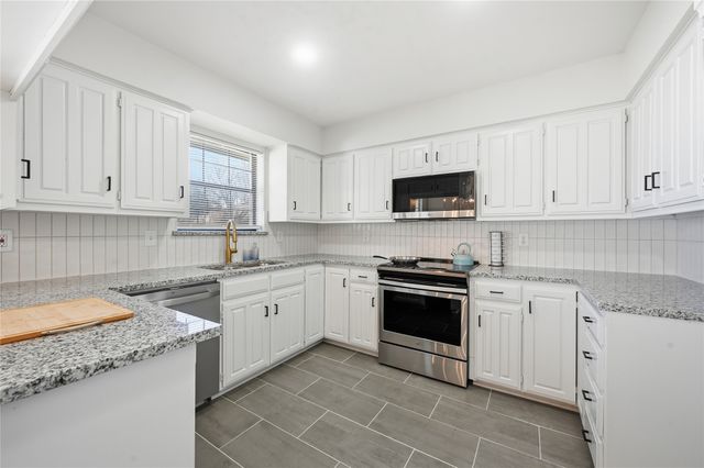 5604 Polo Club Drive, Arlington, TX 76017