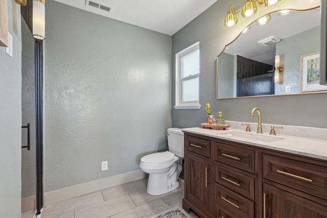 845 Sunrise Ave, Ripon, CA 95366