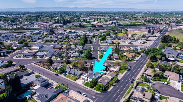 845 Sunrise Ave, Ripon, CA 95366