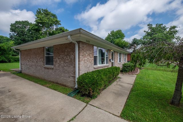 3620 Saint Edwards Dr, Louisville, KY 40299