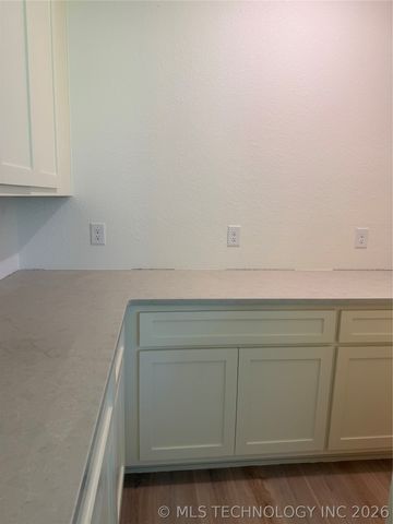 308 W Lauren Street, Kiefer, OK 74041