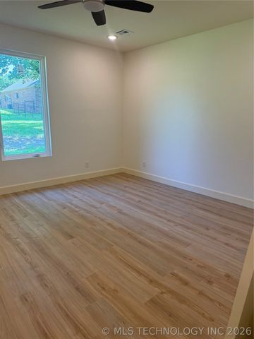 308 W Lauren Street, Kiefer, OK 74041