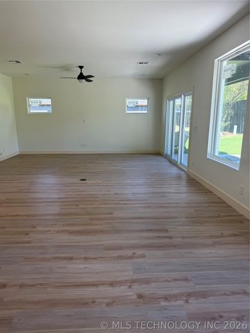 308 W Lauren Street, Kiefer, OK 74041