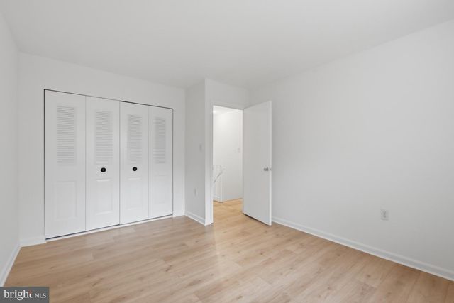 1110 MOOREFIELD CREEK RD SW, Vienna, VA 22180