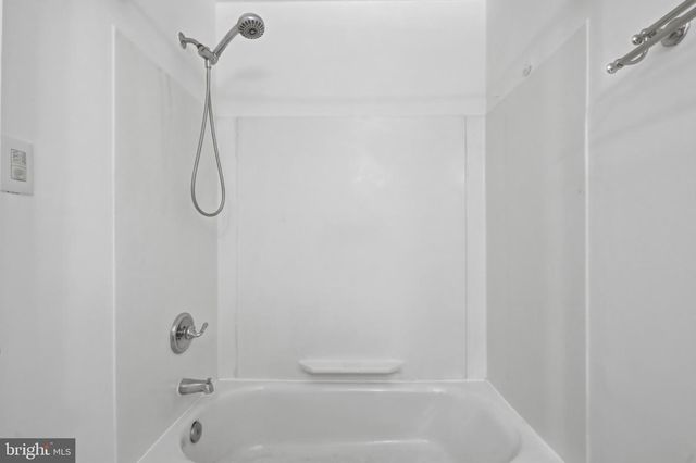 1110 MOOREFIELD CREEK RD SW, Vienna, VA 22180