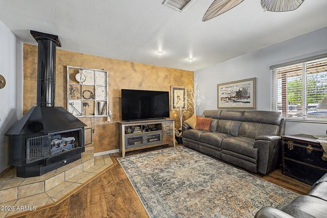 17629 N 16 Street, Phoenix, AZ 85022