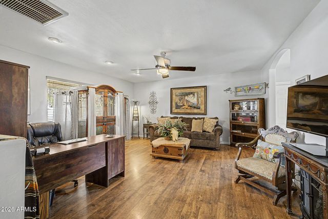 17629 N 16 Street, Phoenix, AZ 85022