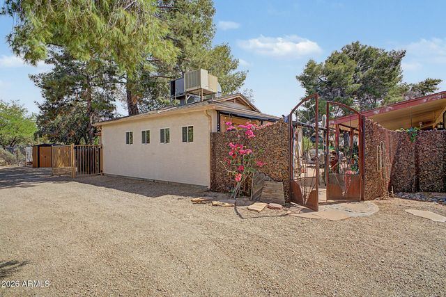 17629 N 16 Street, Phoenix, AZ 85022