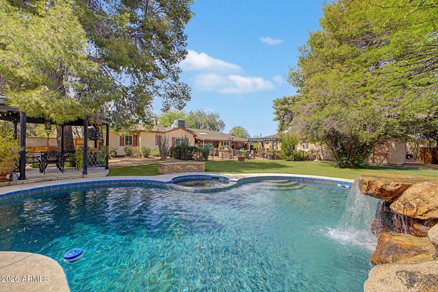 17629 N 16 Street, Phoenix, AZ 85022