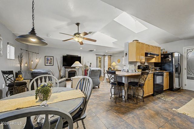 17629 N 16 Street, Phoenix, AZ 85022