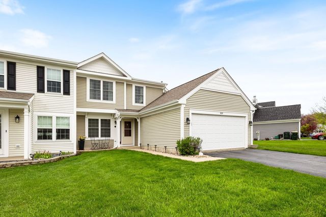 909 FOX CHASE DR Drive, Round Lake Beach, IL 60073