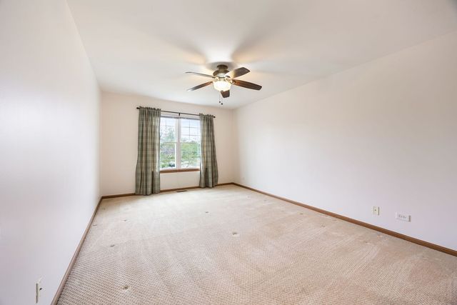 909 FOX CHASE DR Drive, Round Lake Beach, IL 60073