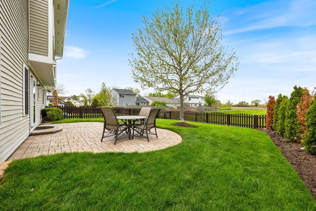 909 FOX CHASE DR Drive, Round Lake Beach, IL 60073