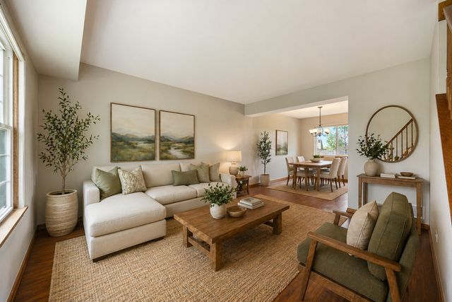 909 FOX CHASE DR Drive, Round Lake Beach, IL 60073