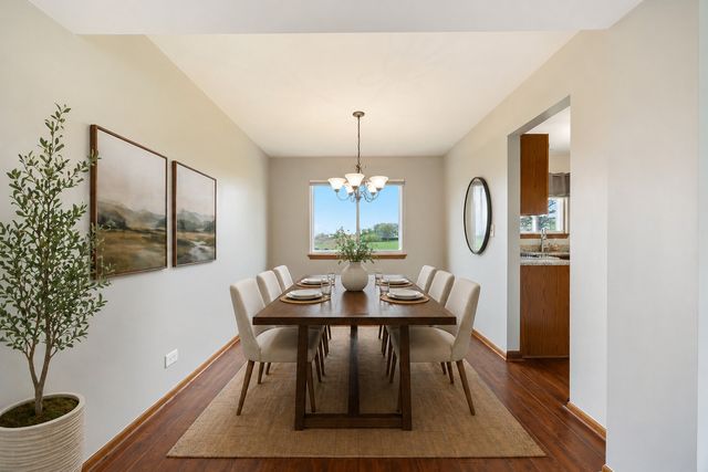 909 FOX CHASE DR Drive, Round Lake Beach, IL 60073