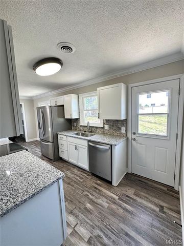 409 Hawthorne Drive, Union, MO 63084