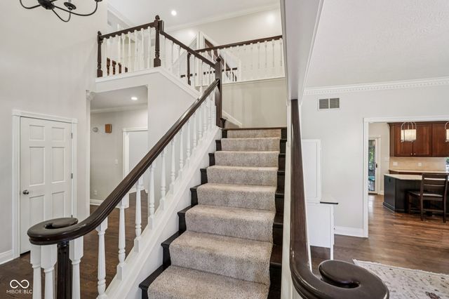 1985 Mulsanne Drive, Zionsville, IN 46077