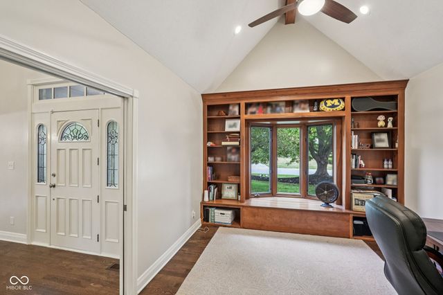 1985 Mulsanne Drive, Zionsville, IN 46077