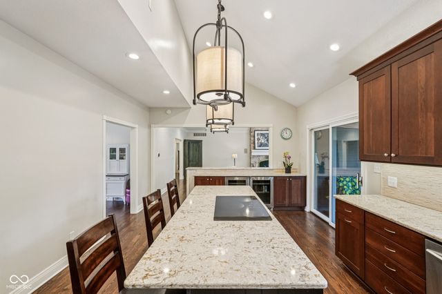 1985 Mulsanne Drive, Zionsville, IN 46077