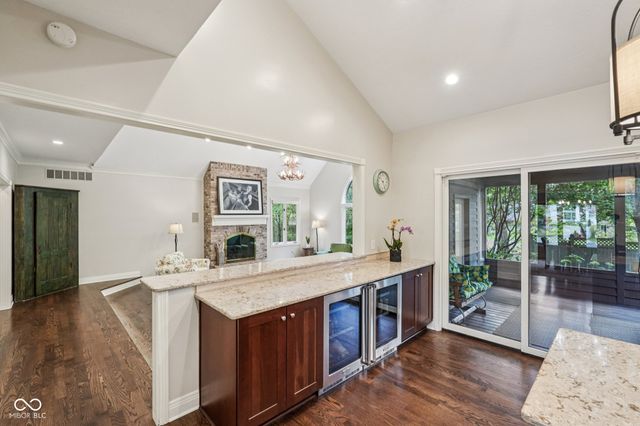 1985 Mulsanne Drive, Zionsville, IN 46077